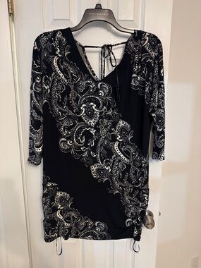 White House Black Market Black & White Paisley Long-Sleeve Tunic Dress